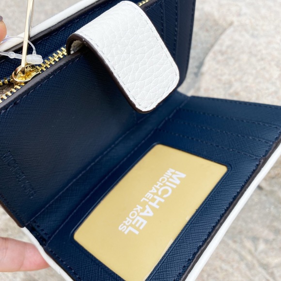 Michael Kors Bifold Zip Coin Wallet Denim MK - Picture 6 of 7